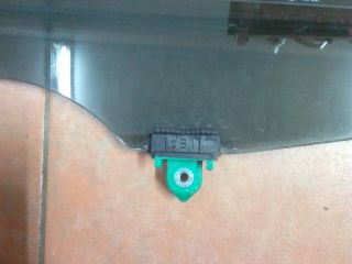 bontott TOYOTA PRIUS Bal hátsó Fixüveg (Ajtóban)