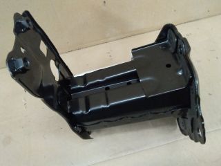 bontott TOYOTA PRIUS Bal hátsó Lökhárító Merevítő (Fém)