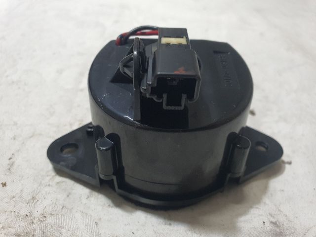 bontott TOYOTA PRIUS Bal Műszerfal Hangszóró