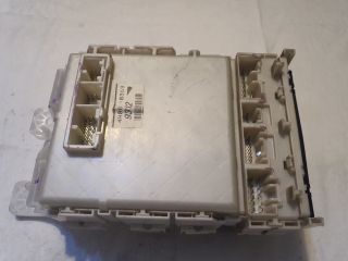 bontott TOYOTA PRIUS Biztosítéktábla Utastér