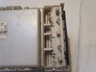 bontott TOYOTA PRIUS Biztosítéktábla Utastér