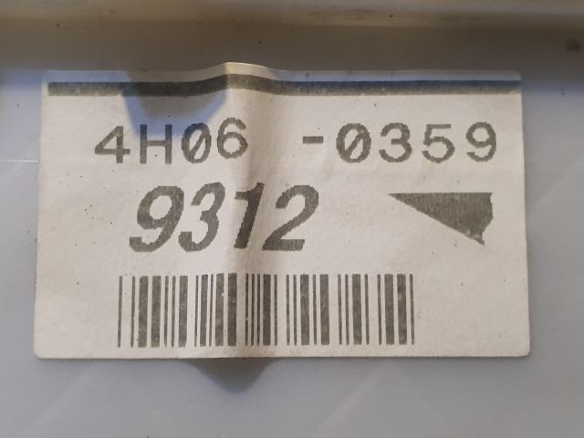 bontott TOYOTA PRIUS Biztosítéktábla Utastér