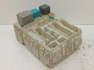 bontott TOYOTA PRIUS Biztosítéktábla Utastér