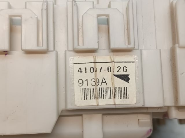 bontott TOYOTA PRIUS Biztosítéktábla Utastér