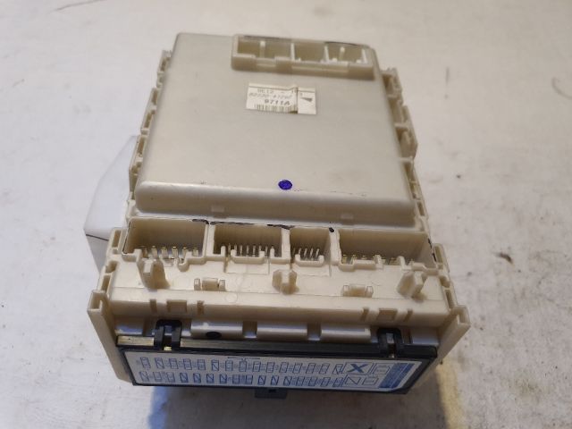 bontott TOYOTA PRIUS Biztosítéktábla Utastér