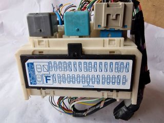 bontott TOYOTA PRIUS Biztosítéktábla Utastér