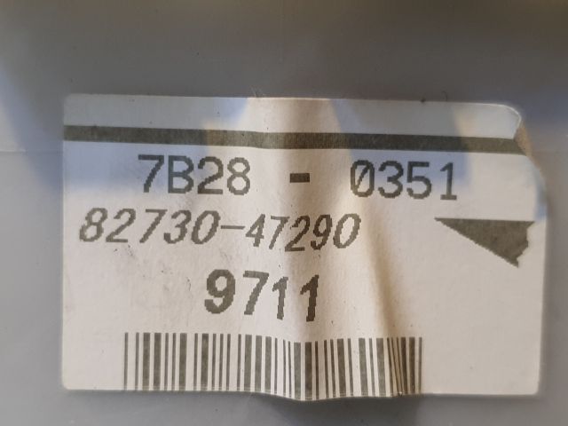 bontott TOYOTA PRIUS Biztosítéktábla Utastér