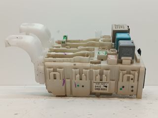 bontott TOYOTA PRIUS Biztosítéktábla Utastér