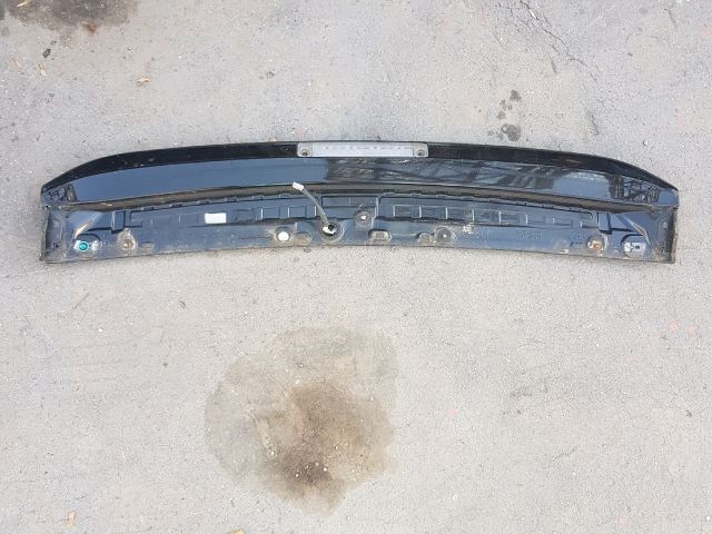 bontott TOYOTA PRIUS Csomagtérajtó Díszléc