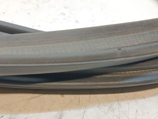 bontott TOYOTA PRIUS Csomagtérajtó Gumikéder