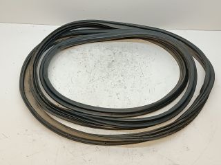 bontott TOYOTA PRIUS Csomagtérajtó Gumikéder