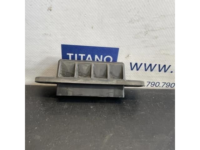 bontott TOYOTA PRIUS Csomagtérajtó Kilincs