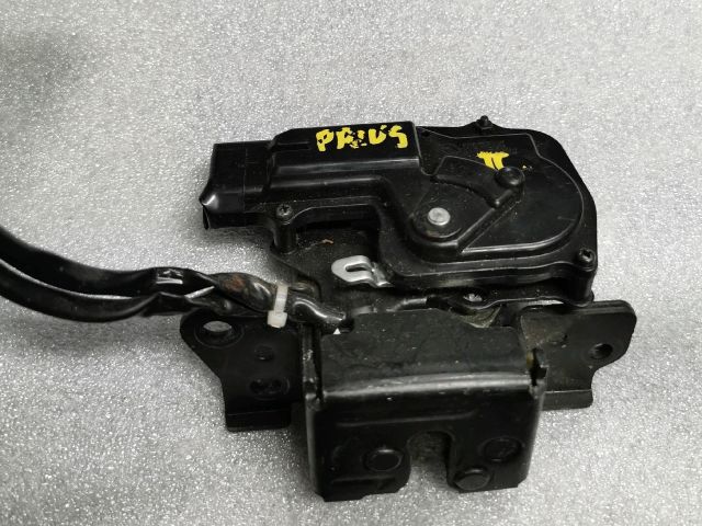 bontott TOYOTA PRIUS Csomagtérajtó Zárszerkezet