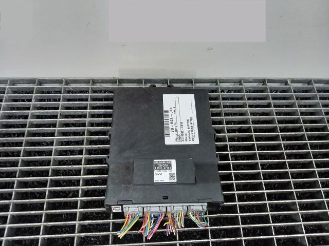 bontott TOYOTA PRIUS Elektronika (Magában)