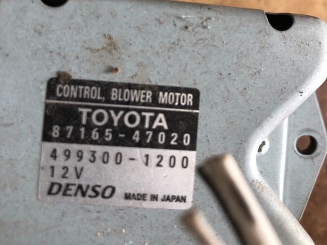 bontott TOYOTA PRIUS Előtét Ellenállás Fűtőmotor