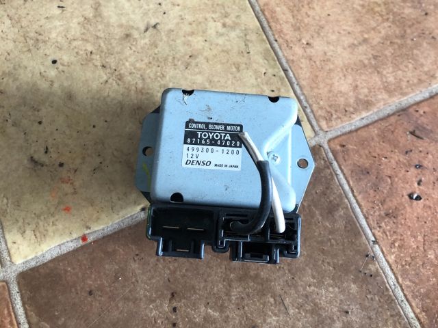 bontott TOYOTA PRIUS Előtét Ellenállás Fűtőmotor