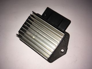 bontott TOYOTA PRIUS Előtét Ellenállás Hűtőventilátor