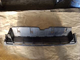 bontott TOYOTA PRIUS Első Lökhárító Alsó Középső Díszrács