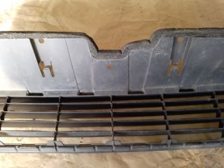 bontott TOYOTA PRIUS Első Lökhárító Alsó Középső Díszrács