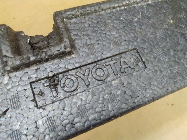 bontott TOYOTA PRIUS Első Lökhárító Ütközés Elnyelő Hab