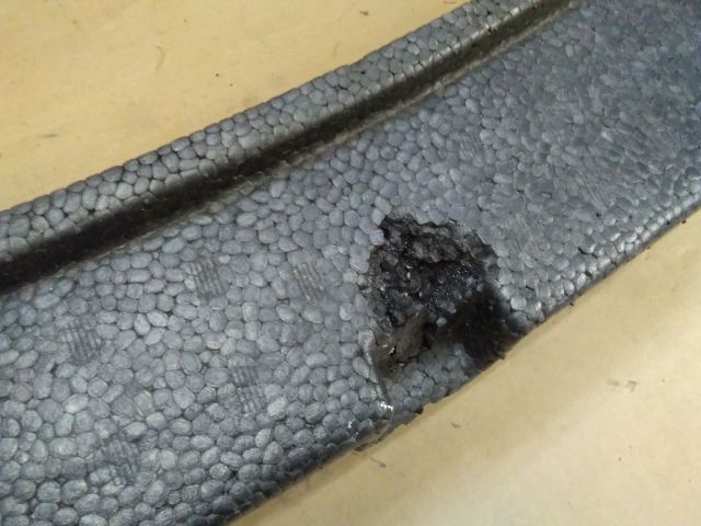 bontott TOYOTA PRIUS Első Lökhárító Ütközés Elnyelő Hab