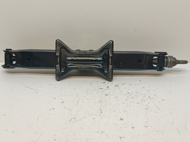 bontott TOYOTA PRIUS Emelő