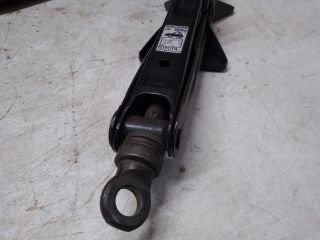 bontott TOYOTA PRIUS Emelő