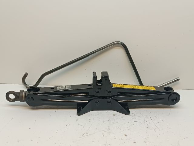 bontott TOYOTA PRIUS Emelő