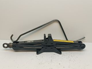 bontott TOYOTA PRIUS Emelő