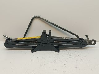 bontott TOYOTA PRIUS Emelő