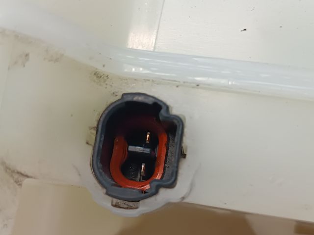 bontott TOYOTA PRIUS Fékfolyadék Tartály