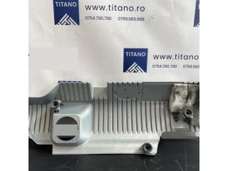 bontott TOYOTA PRIUS Felső Hűtőburkolat