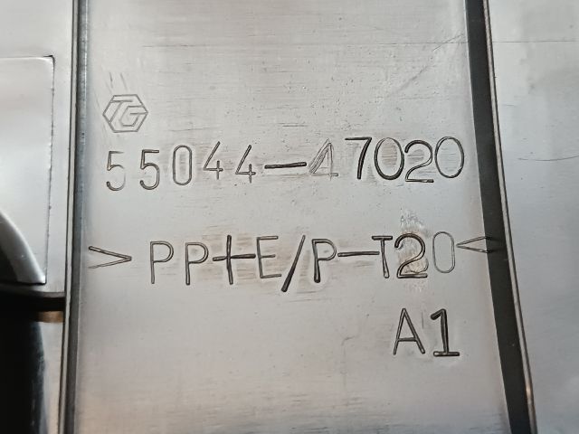 bontott TOYOTA PRIUS Felső Műszerfal Burkolat