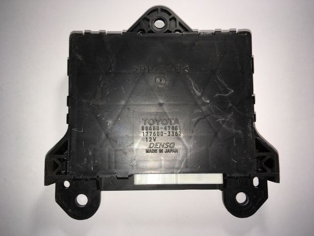 bontott TOYOTA PRIUS Fűtés Vezérlő Modul