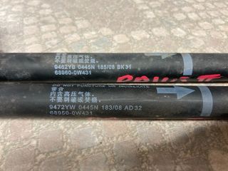 bontott TOYOTA PRIUS Gázrugós Kitámasztó Teleszkóp Pár Csomagtérajtó