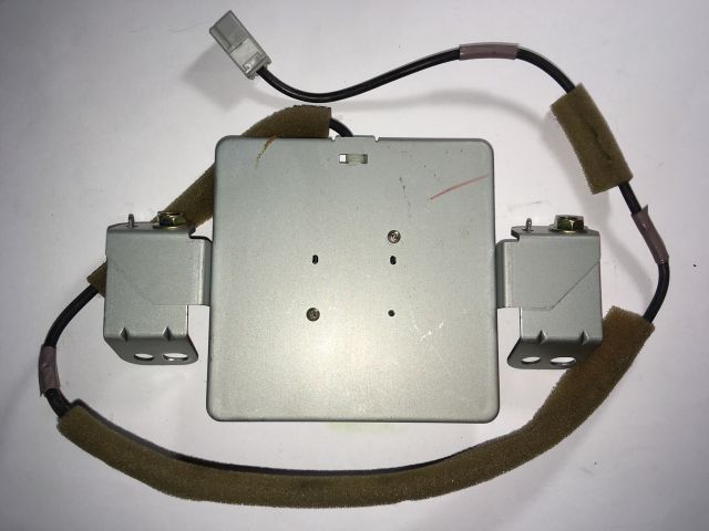 bontott TOYOTA PRIUS GPS Antenna