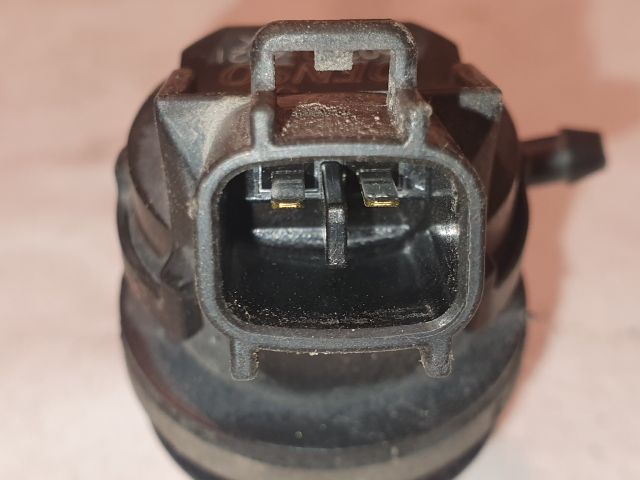 bontott TOYOTA PRIUS Hátsó Ablakmosó Szivattyú