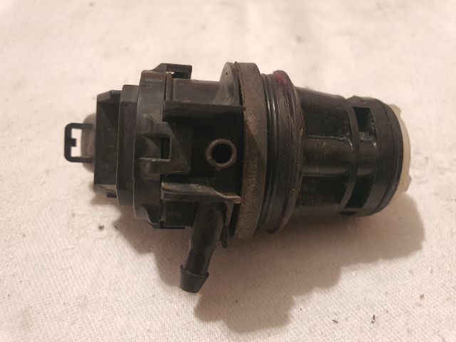 bontott TOYOTA PRIUS Hátsó Ablakmosó Szivattyú