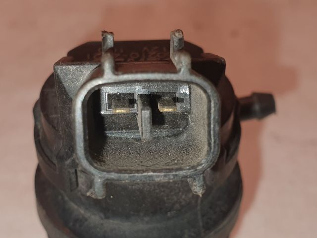 bontott TOYOTA PRIUS Hátsó Ablakmosó Szivattyú