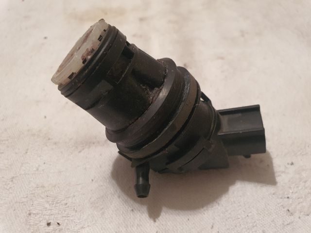 bontott TOYOTA PRIUS Hátsó Ablakmosó Szivattyú