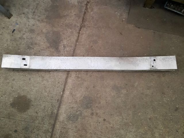 bontott TOYOTA PRIUS Hátsó Lökhárító Merevítő (Fém)