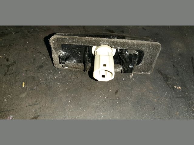 bontott TOYOTA PRIUS Hátsó Rendszámtábla Világítás