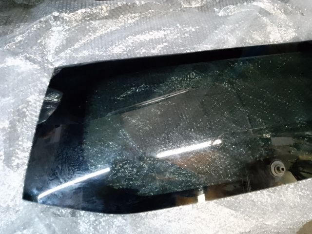 bontott TOYOTA PRIUS Hátsó Szélvédő