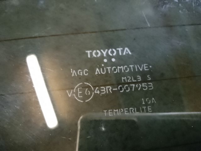 bontott TOYOTA PRIUS Hátsó Szélvédő