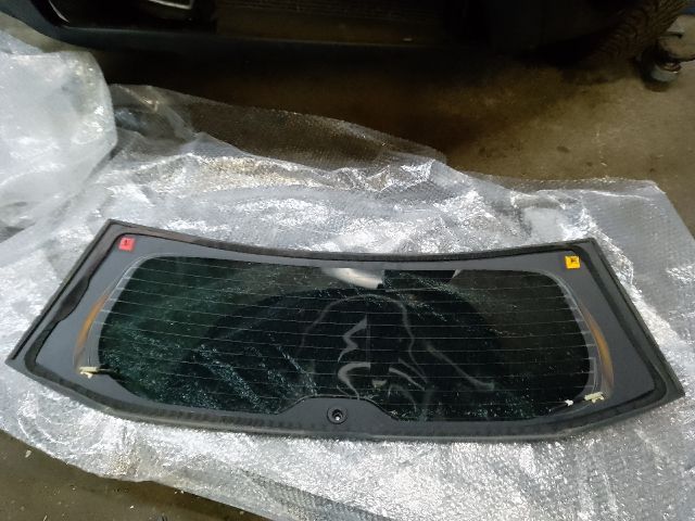 bontott TOYOTA PRIUS Hátsó Szélvédő