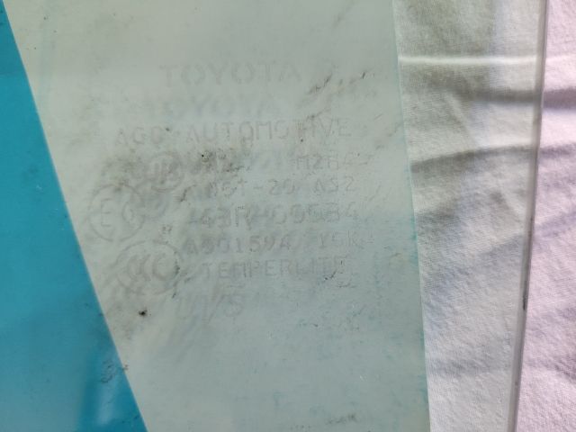 bontott TOYOTA PRIUS Jobb első Ablak