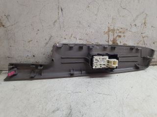 bontott TOYOTA PRIUS Jobb első Ablakemelő Kapcsoló