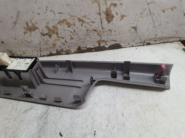 bontott TOYOTA PRIUS Jobb első Ablakemelő Kapcsoló