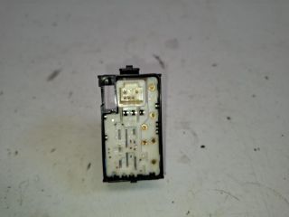 bontott TOYOTA PRIUS Jobb első Ablakemelő Kapcsoló