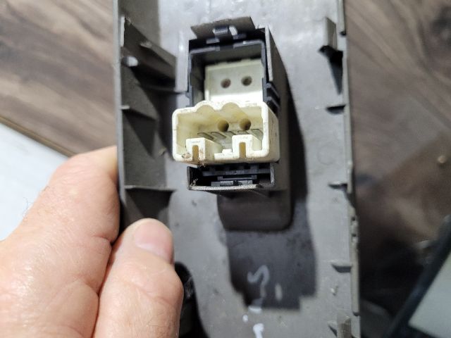 bontott TOYOTA PRIUS Jobb első Ablakemelő Kapcsoló